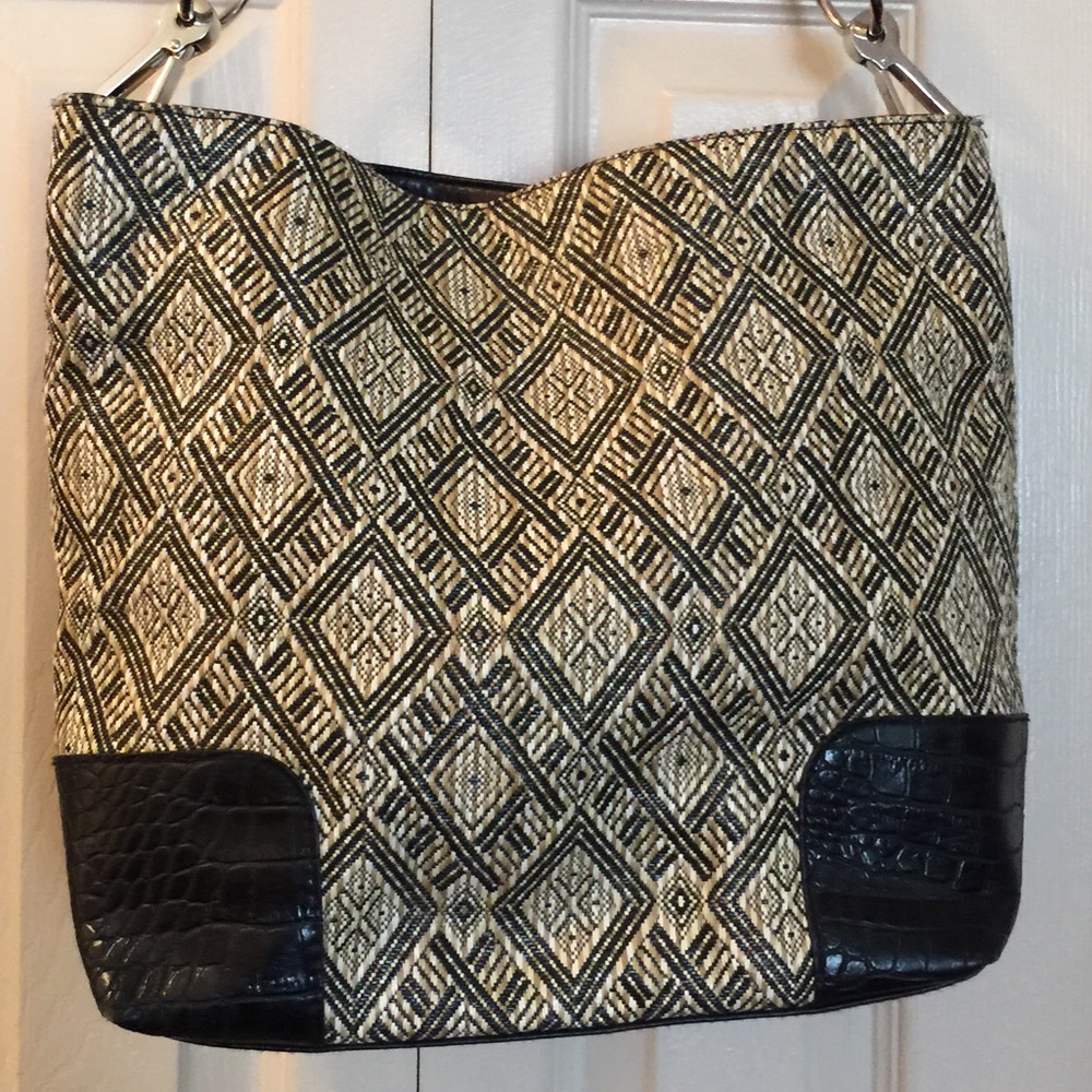🎁Large, Woven, Geometric Patterned Handbag