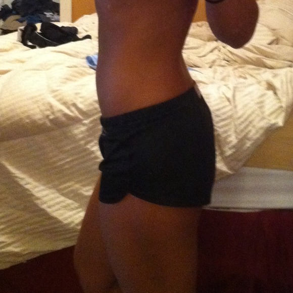 ✖️SOLD✖️ Set of 2 Soffe Mesh Shorts - Picture 4 of 4