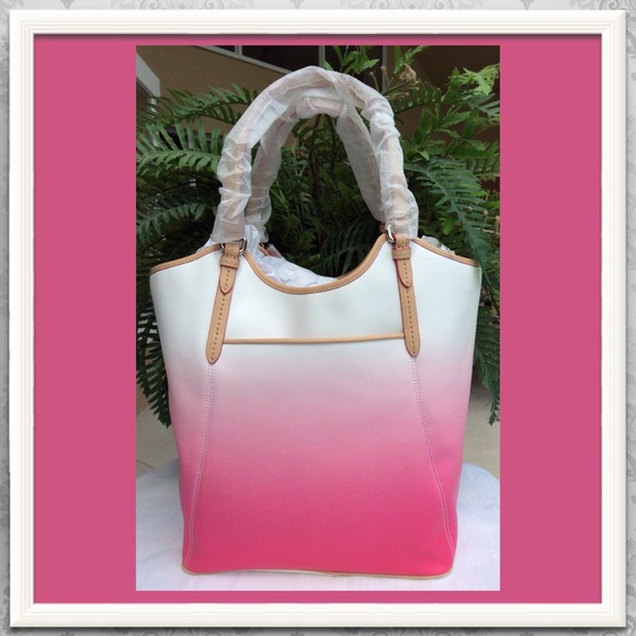 POMEGRANATE COACH PEYTON OMBRÉ PURSE & WRISTLET - Picture 2 of 4