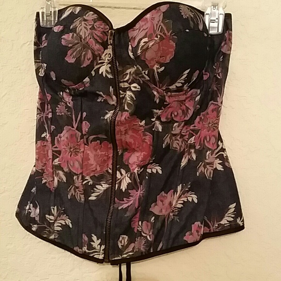SOLD! Sexxxy corset! - Picture 1 of 4