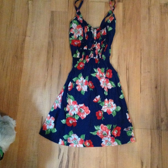 Floral Hollister dress!! - Picture 2 of 4