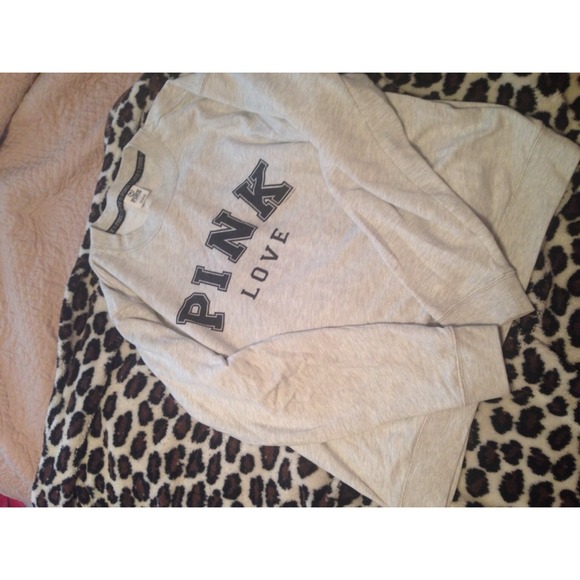 REDUCED VS PINK gray crew neck sweatshirt