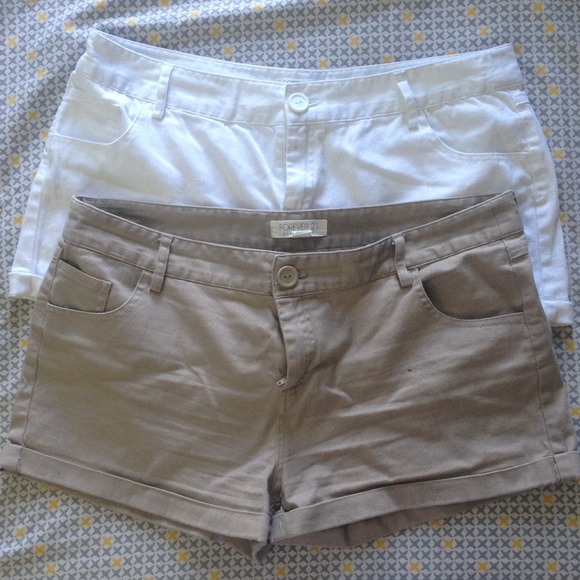 Forever21 white and khaki cuffed chino shorts - Picture 2 of 4