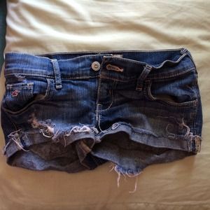 Hollister short shorts!