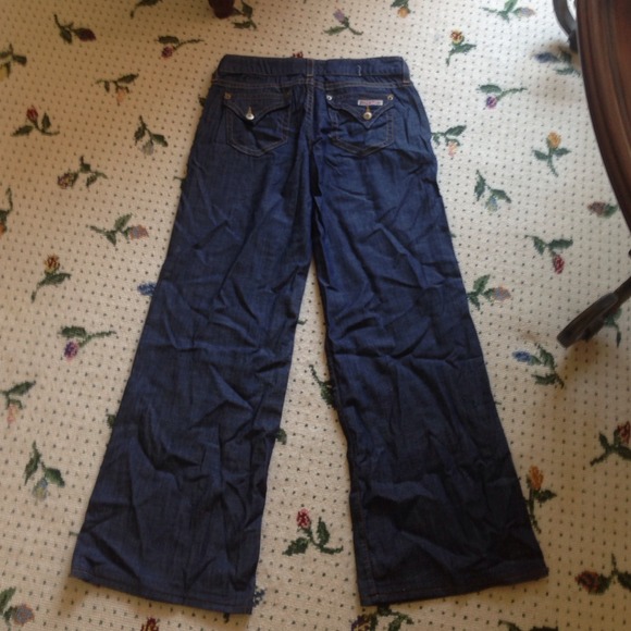 Jeans - Picture 2 of 4