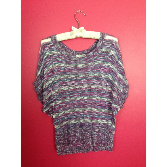 NWOT Sweater Shirt 🌸