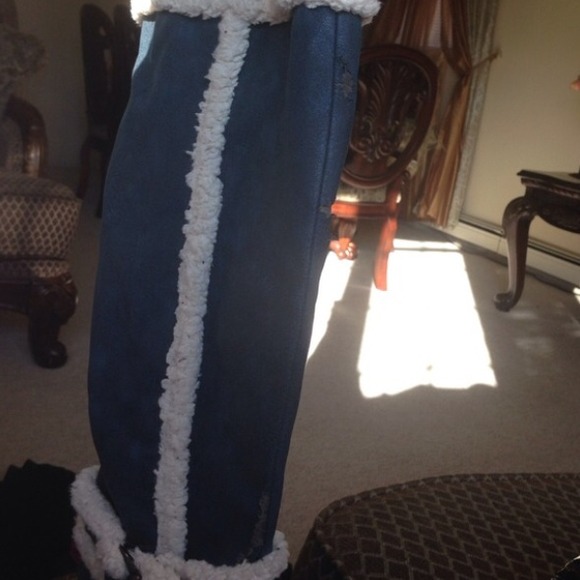 Snow high boots 👢 - Picture 3 of 4