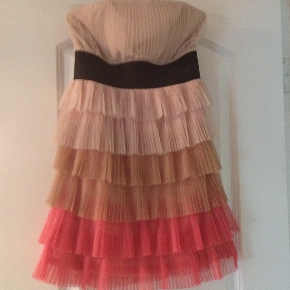 Fun and flirty strapless cocktail dress - Picture 1 of 1