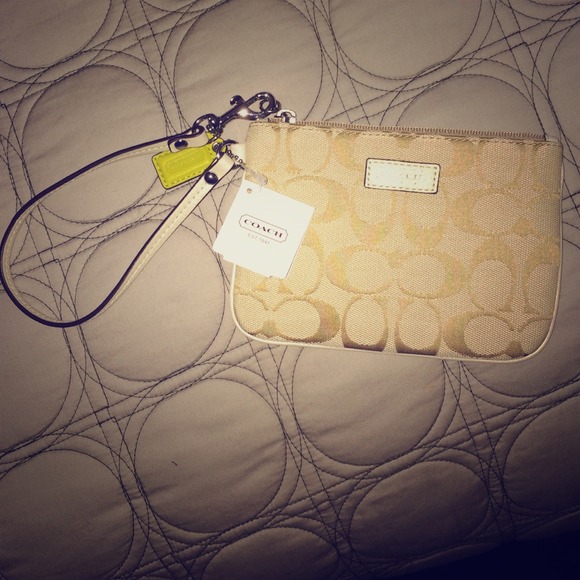 Brand new coach wristlet!