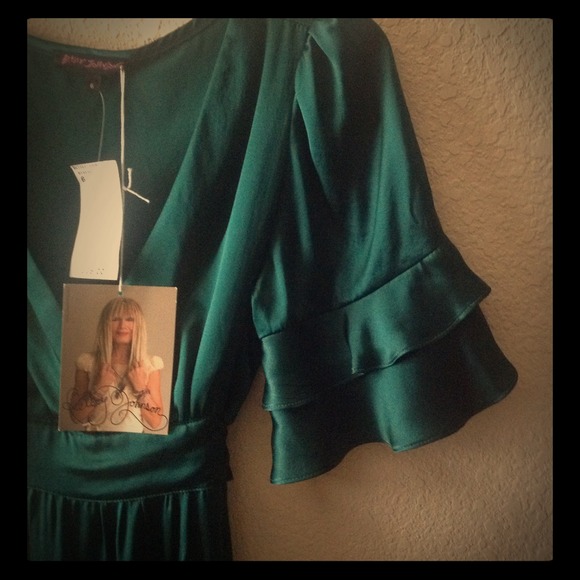 Betsey Johnson Dresses & Skirts - Betsy Johnson, emerald green silk dress.  NWT