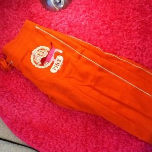 Victoria Secret PINK sweatpants💛❤️