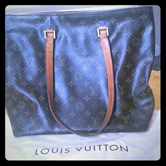 TRADE W/ LINDSAYCENE. Authentic LV Mezzo bag.