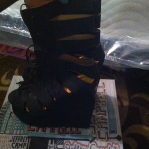 Jeffrey Campbell black gladiator wedge sz.8