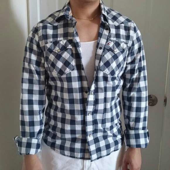 Hollister plaid shirt - Picture 2 of 3