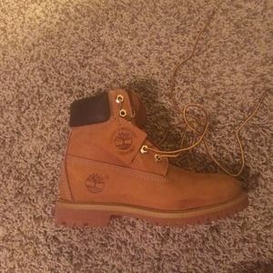 TIMBERLAND BOOTS + READ DESCRIPTON -- NEED GONE