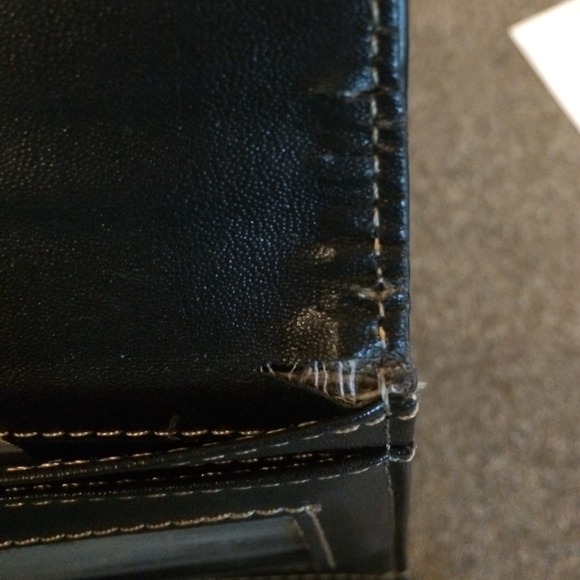 🚫SOLD🚫Prada wallet - Picture 4 of 4