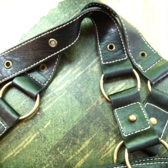 HUGE Handbag with Rock & Roll Inspiration - Picture 4 of 6