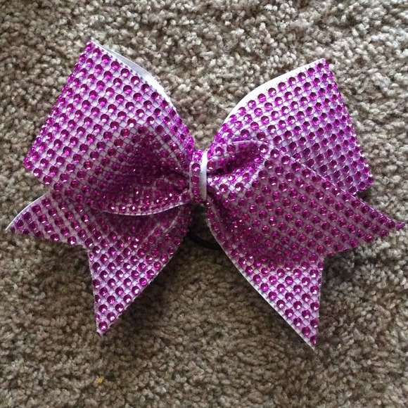 Cheer bow