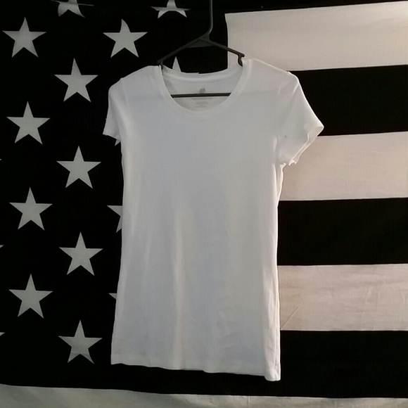 Banana Republic basic crew neck white t