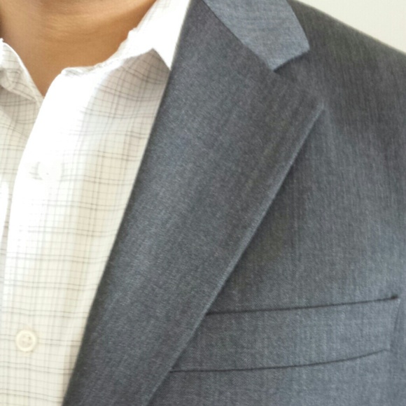 B - Never worn - Banana Republic Gray suit - Picture 3 of 4