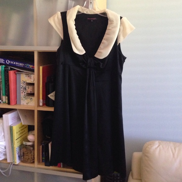 Adorable Betsey Johnson flirty dress