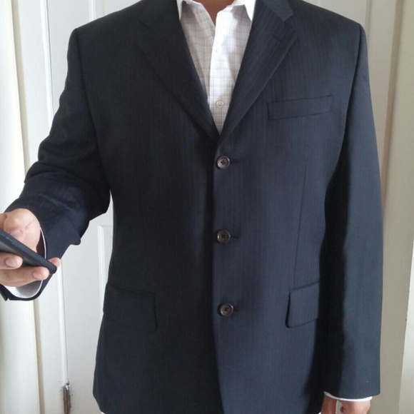 A - Banana Republic suit - Picture 2 of 4