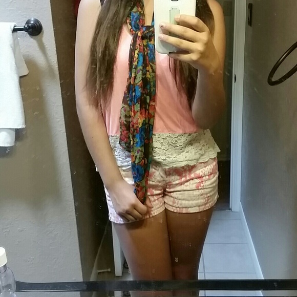 Scarf - Picture 2 of 4