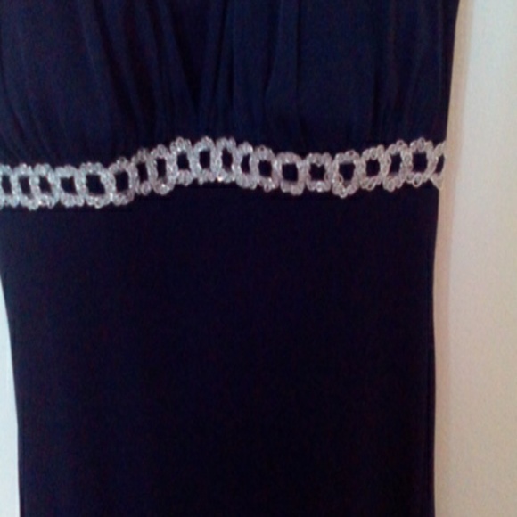 Stunning evening dress - Picture 2 of 3