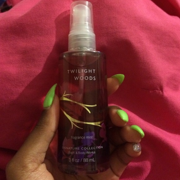 Bath n body works travel size body mist