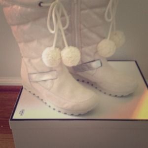 Coach Juniper Snow Boots