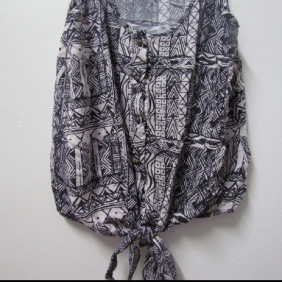 Aztec Tank - Picture 2 of 2