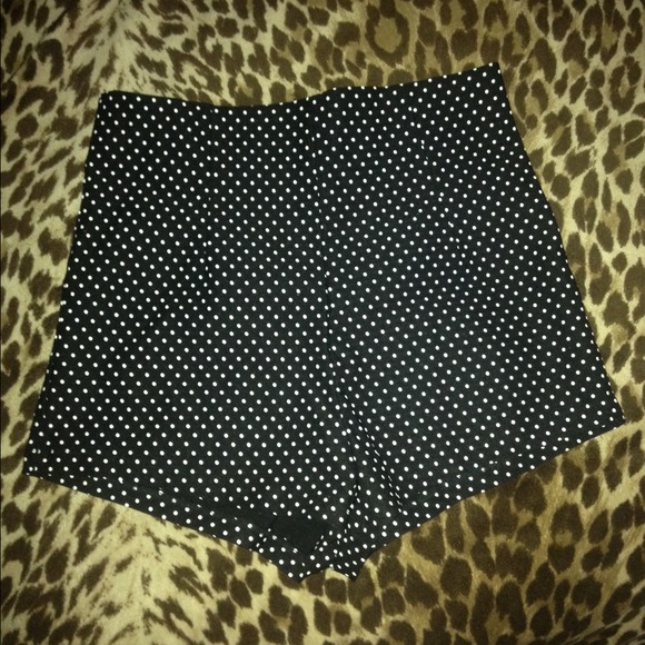 Polka dot High waisted shorts