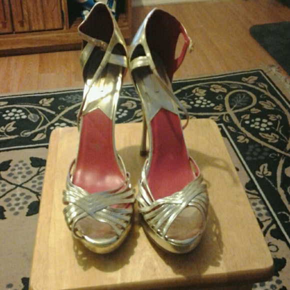 ❎SOLD AT FLEA❎Gold Strappy, Open Toe Stilettos