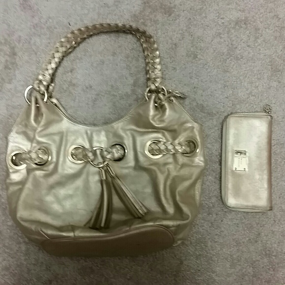 Authentic Michael Kors gold purse and wallet - Picture 1 of 1