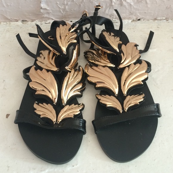 Golden Tone Leaves Vamp Sandal