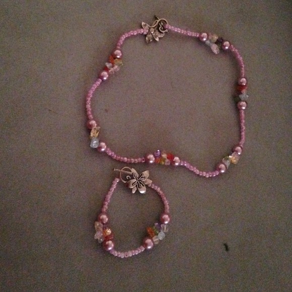A bracelet and a neckless