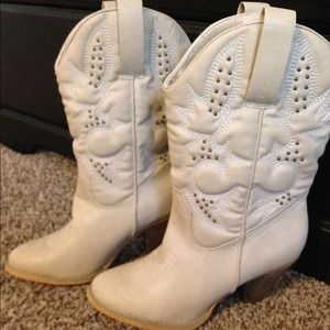 Cream cowboy boots (never worn)