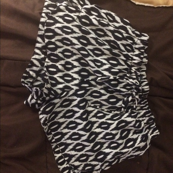 Woven High Waist Shorts