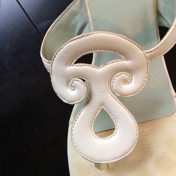 SOLD - Picture 4 of 4