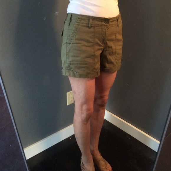 Military style shorts size 6