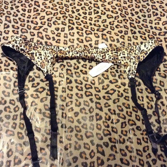 Victoria's Secret cheetah print garter