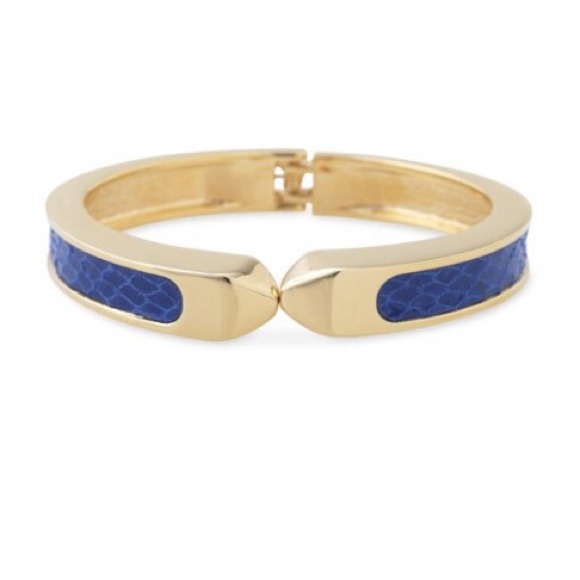 💓HOST PICK - 7/12💓 STELLA & DOT GOLD BANGLE