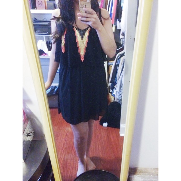 🚫sold on vinted🚫Embellished black dress🎀 - Picture 3 of 3