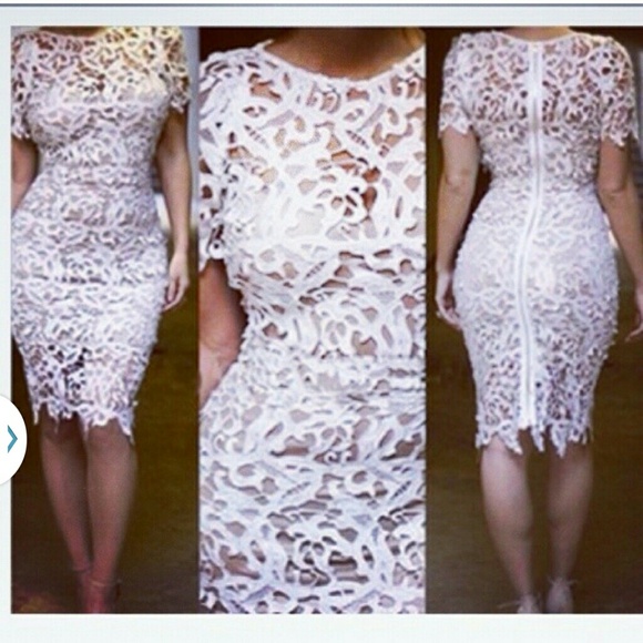 New med Madrid Scallop White Lace Midi Dress