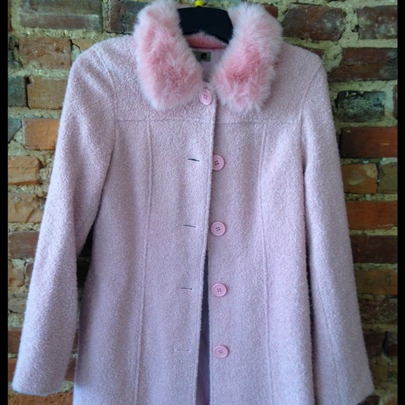 Coat - Picture 1 of 3