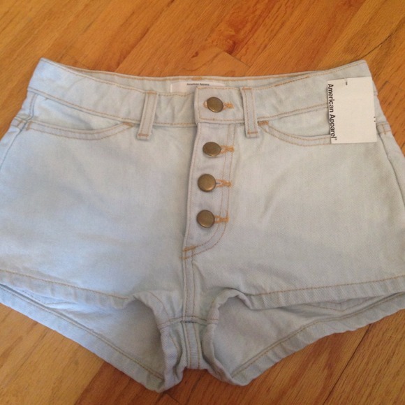 BRAND NEW AMERICAN APPAREL HIGH WAISTED SHORTS