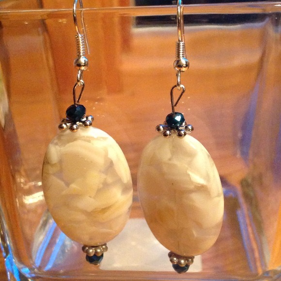 Jewelry - SOLD GLASS AND CRYSTAL BEADED EARRINGS