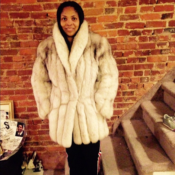 Fox Fur Coat - Picture 4 of 4