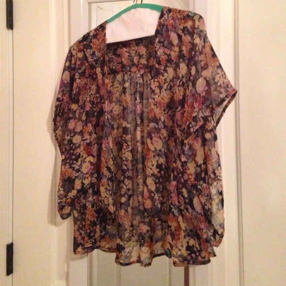 Forever 21 floral kimono top