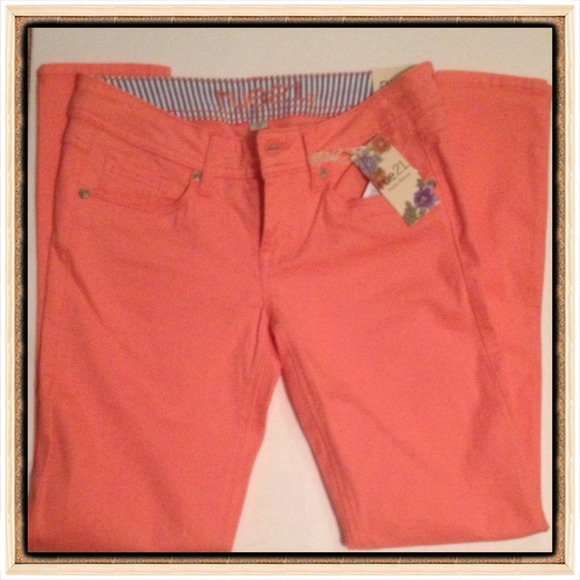 ✋ Sold Rue 21 ankle skinny jeans NWT - Picture 1 of 3